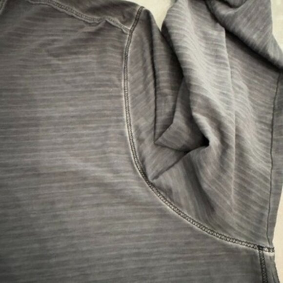 Tommy Bahama Long-Sleeve Crewneck Tee – Charcoal Gray – Size XLT - Picture 7 of 12